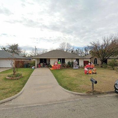 908 N Brents, Sherman, TX 75090