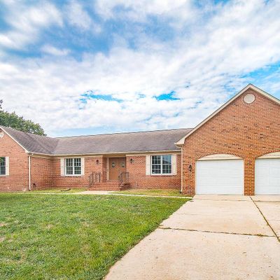 909 Amer Dr, Fort Washington, MD 20744