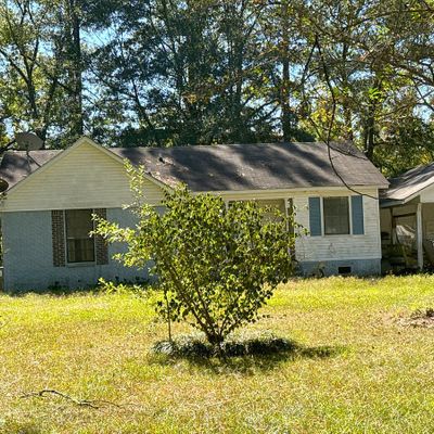 912 River Road Est, Taylorsville, MS 39168