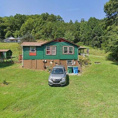 106 Black Oak Cove Rd, Candler, NC 28715