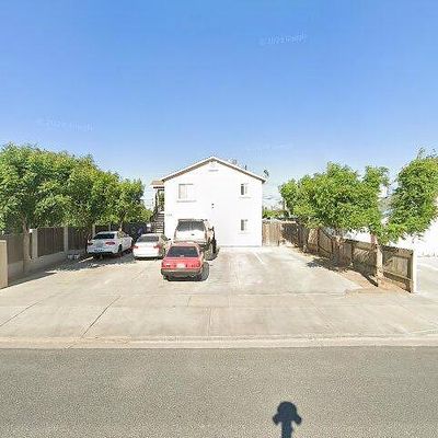 1208 Fremont St, Delano, CA 93215