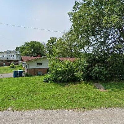 123 N Walnut St, Trenton, IL 62293