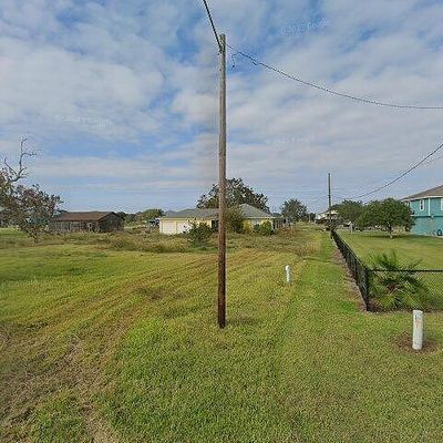 136 County Road 206, Bay City, TX 77414