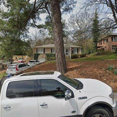 136 Memory Ct, Mountain Brk, AL 35213