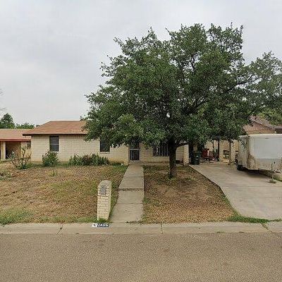 1406 Greenway Ln, Laredo, TX 78041