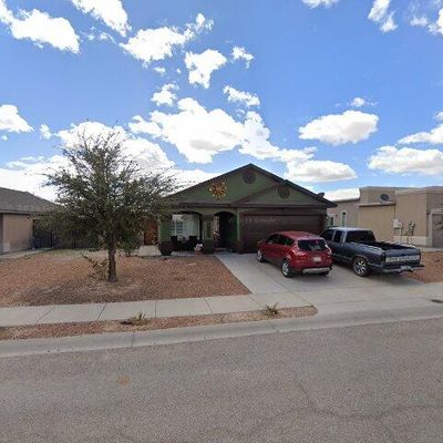 14348 Desert Cactus Dr, Horizon City, TX 79928