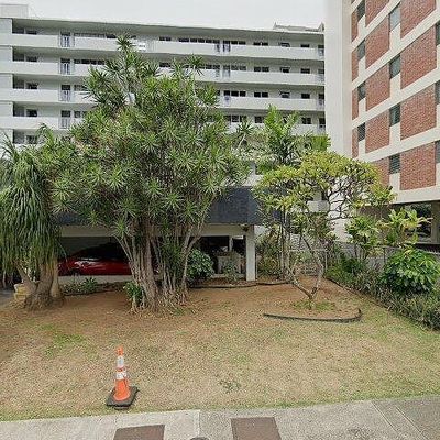 1615 Wilder Ave #702, Honolulu, HI 96822