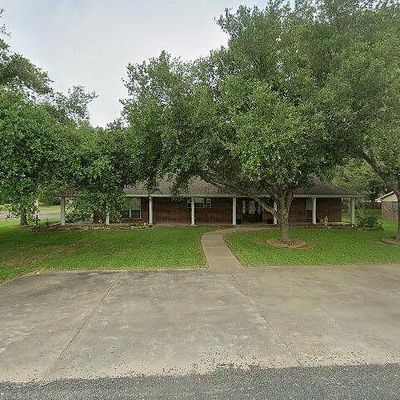 1501 Lynn St, El Campo, TX 77437