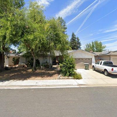 1515 Keats Ave, Clovis, CA 93611