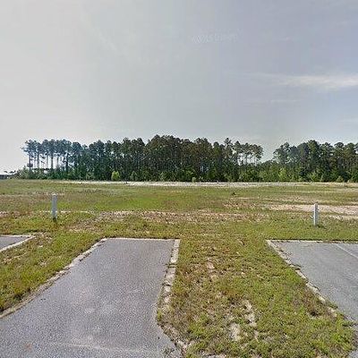 206 Date Palm Ln, Freeport, FL 32439