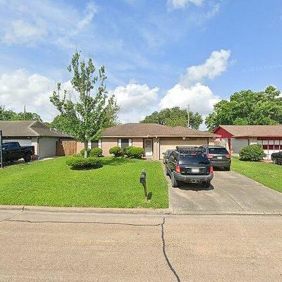 2106 Mocking Bird Ln, La Porte, TX 77571