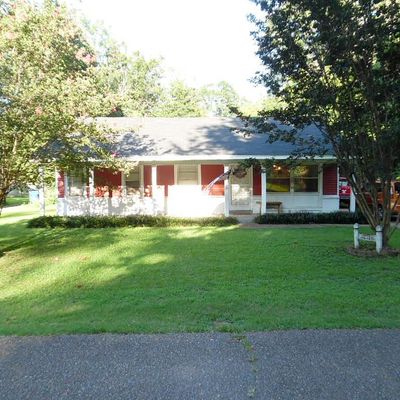 211 Brinkley Ln, Batesville, MS 38606