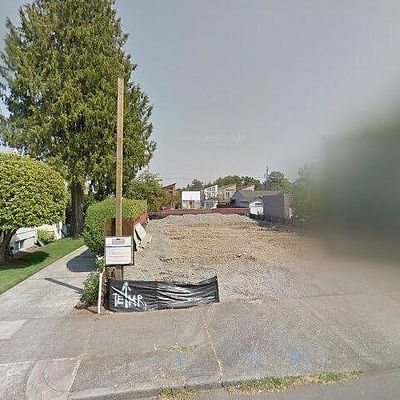 212 Ne 79 Th Ave, Portland, OR 97213