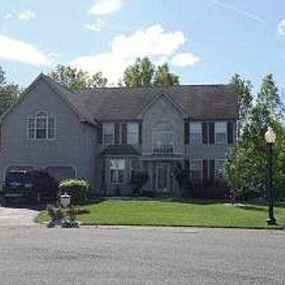 212 Sarah Ct, Newark, DE 19702