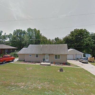 214 E Lois St, Lansing, KS 66043