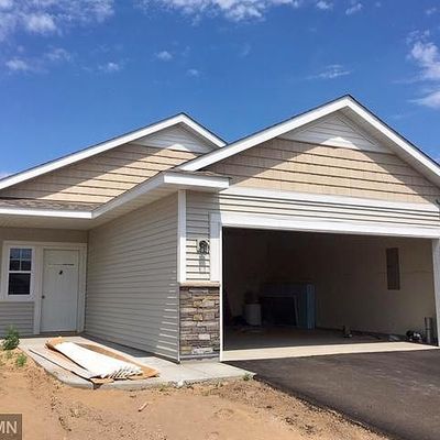 215 8 Th Ave Ne, Isanti, MN 55040