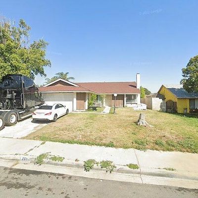 261 N Vine Ave, Rialto, CA 92376