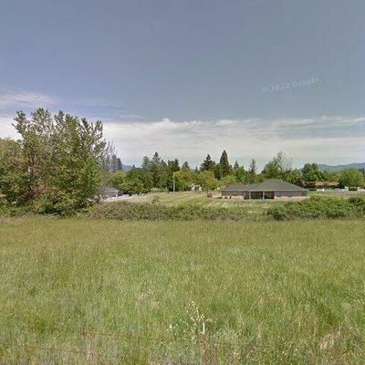 2905 Pruitt Pl, Grants Pass, OR 97527