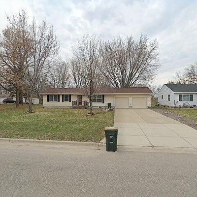 249 5 Th Ave Nw, Hutchinson, MN 55350