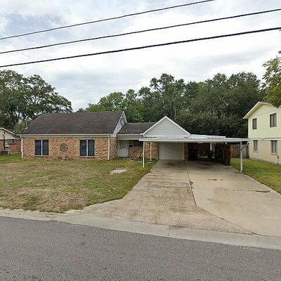 2503 Convent Ave, Pascagoula, MS 39567