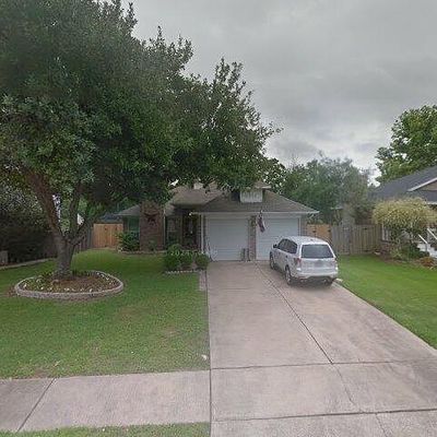 2511 N Mission Cir, Friendswood, TX 77546