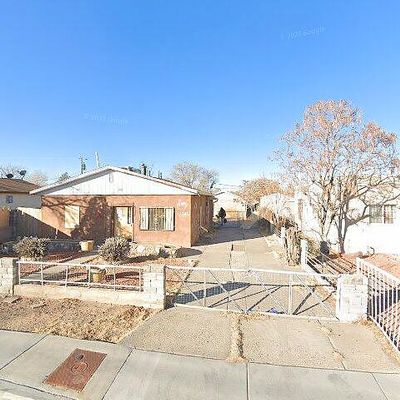 321 Dallas St Se, Albuquerque, NM 87108