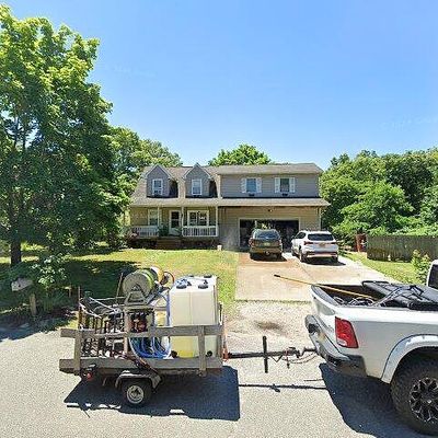 333 Decatur Ave, Shirley, NY 11967