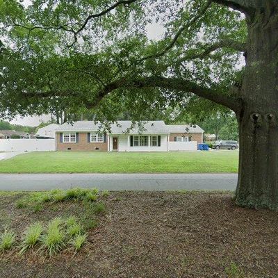 3412 Kings Grant Rd, Virginia Beach, VA 23452