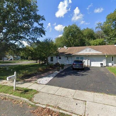 3 Wyndmoor Dr, East Windsor, NJ 08520