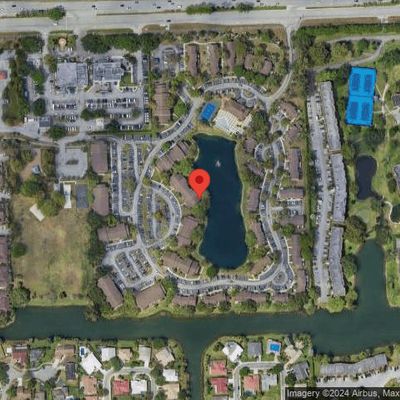 301 Palm Way #202, Pembroke Pines, FL 33025