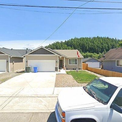 304 S Gold St, Centralia, WA 98531