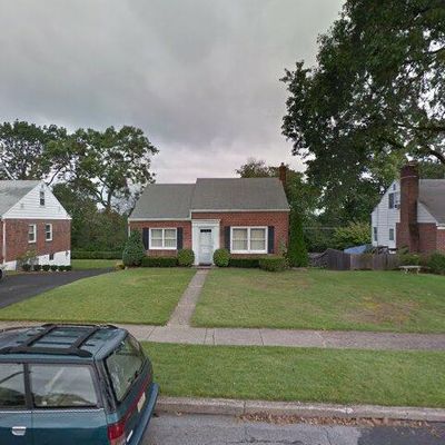 31 Darlin Dr, Reading, PA 19609