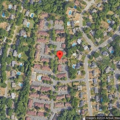 39 1 Tamaron Dr, Waldwick, NJ 07463