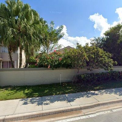 4 Gables Blvd, Weston, FL 33326