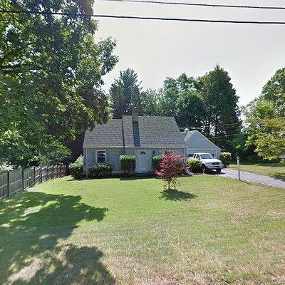 35 Seminole St, Hamden, CT 06518