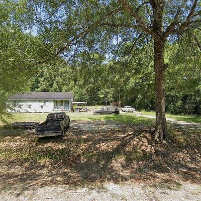 35715 Walker Rd N, Walker, LA 70785