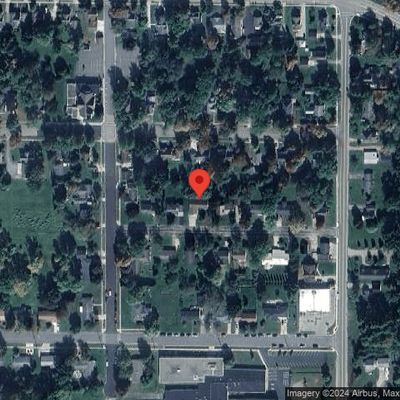 445 Ellefson St, Iola, WI 54945