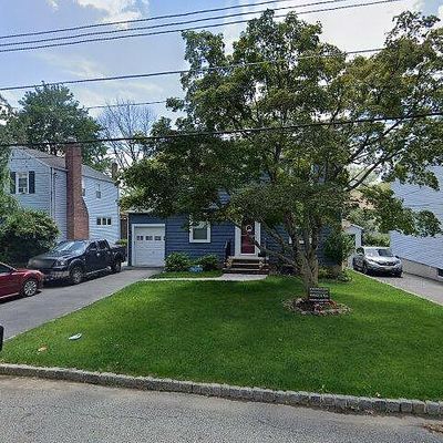 46 Hawthorne Ave, Morris Plains, NJ 07950