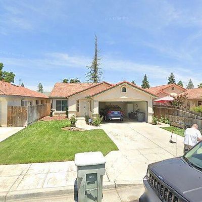 4628 W Berkeley Ave, Fresno, CA 93722