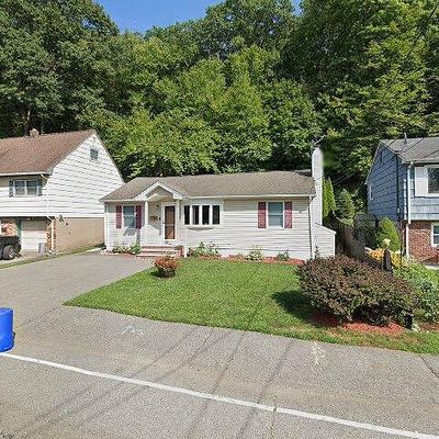 468 Skyline Lake Dr, Ringwood, NJ 07456