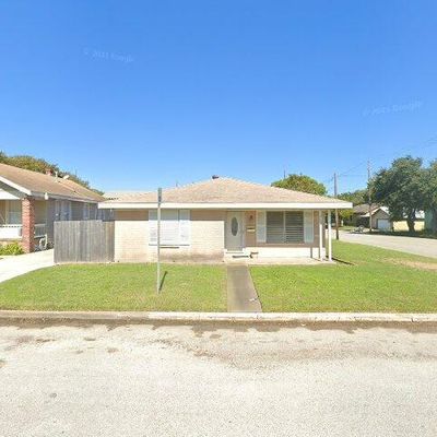 4702 Avenue P 1/2, Galveston, TX 77551