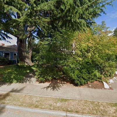 4710 47 Th Ave Ne, Seattle, WA 98105