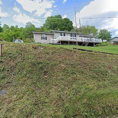 486 Coolidge Rd, La Follette, TN 37766