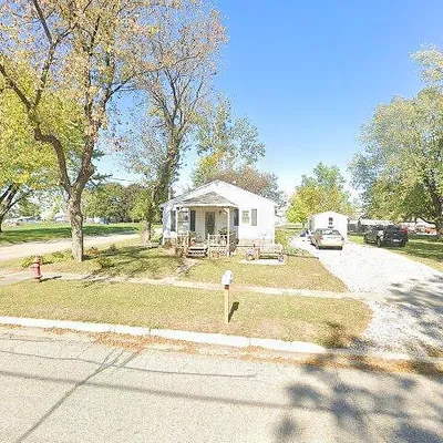 411 Lincoln Ave, Ackley, IA 50601