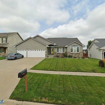 413 W Pine Ave, Norwalk, IA 50211