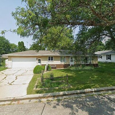 414 Dorothy Pl, Watertown, WI 53094