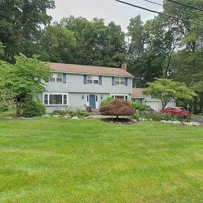 43 Burnwood Dr, Bloomfield, CT 06002