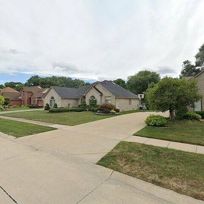 43240 Tuscany Dr, Sterling Heights, MI 48314