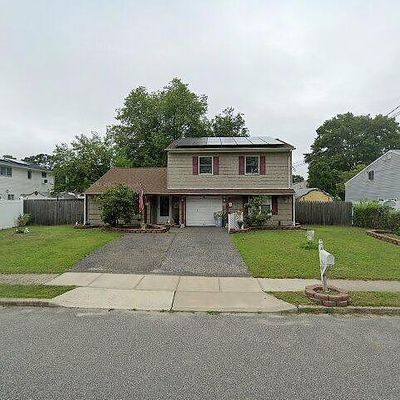 51 King Ave, Selden, NY 11784