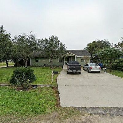 620 S Duval St, Mathis, TX 78368